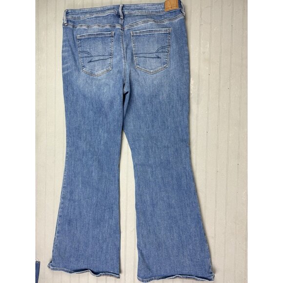 American Eagle Size 38x31 (Measured) Low Rise Flare Light Wash Stretch - Picture 3 of 3